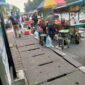 Foto : PKL Menjamur Berjualan Dibahu Jalan Raya Kalibata City Jakarta Selatan 